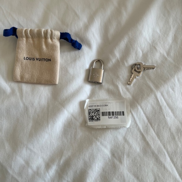 Louis Vuitton Keepall Bandouliere 55 - Cobalt - Picture 8 of 14